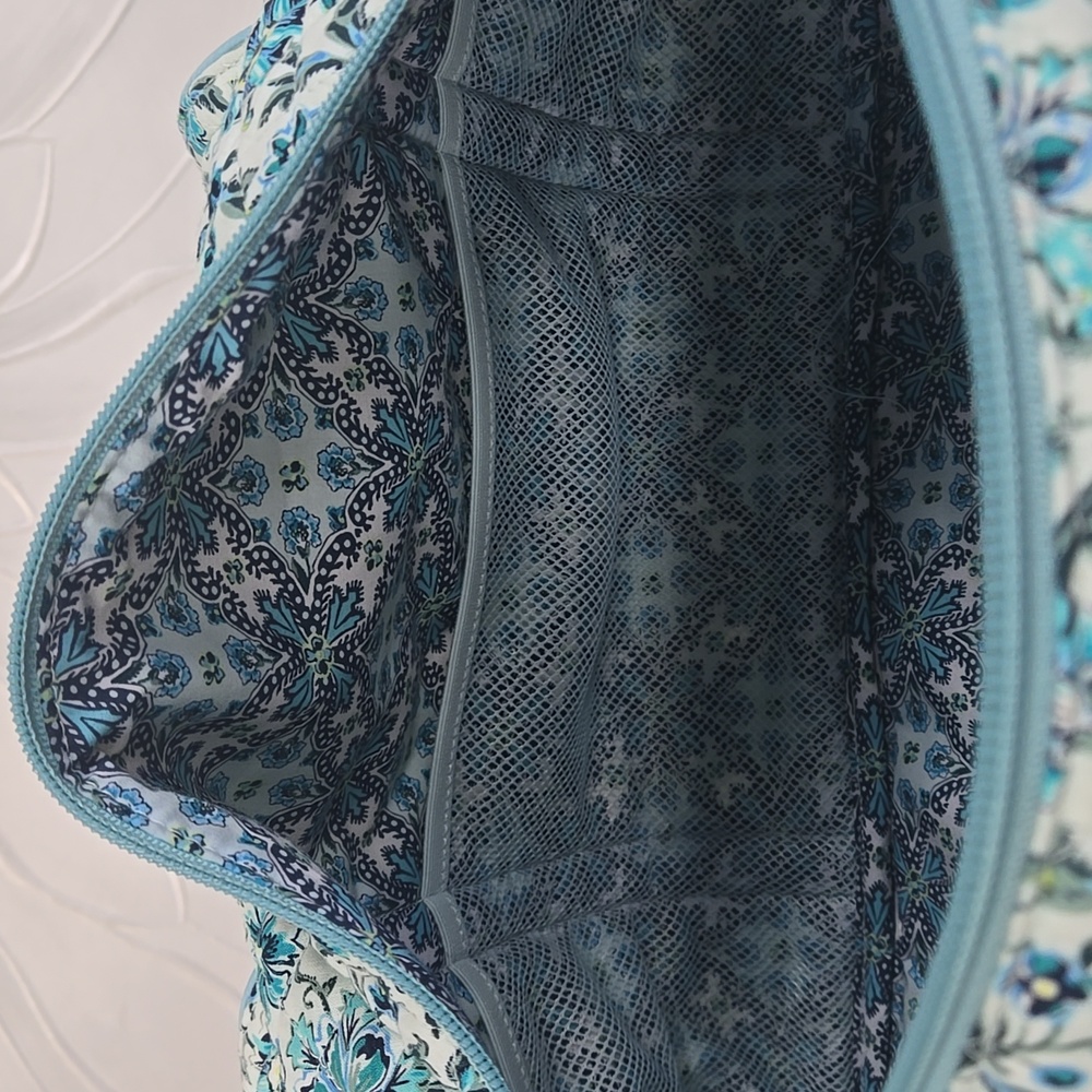 Vera Bradley | Iconic Small Travel Duffel Cloud Vine - Picture 10 of 10